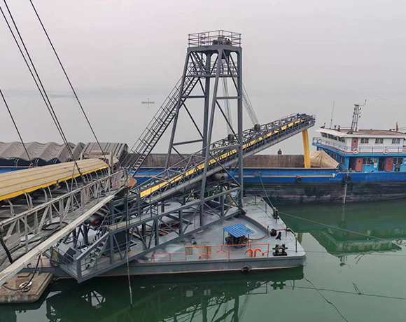 旋轉(zhuǎn)式裝船機